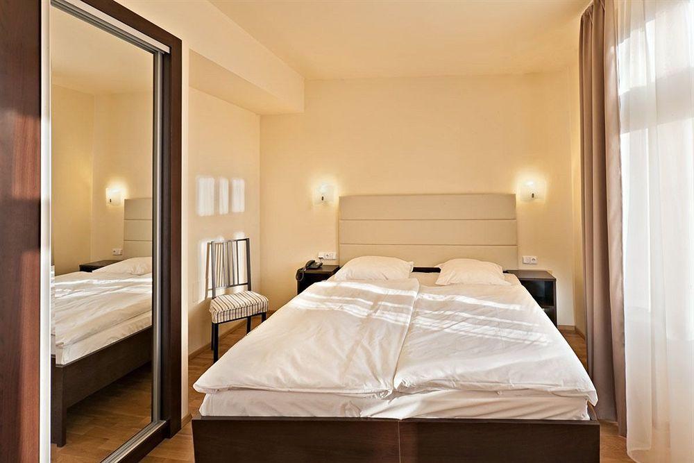 Hotel Unique Прага Стая снимка